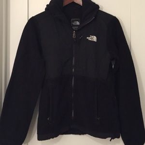Women’s M The NorthFace Fleece
